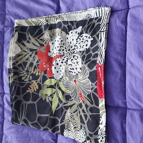 Vintage Floral Silk Neck Scarf - Picture 5 of 6